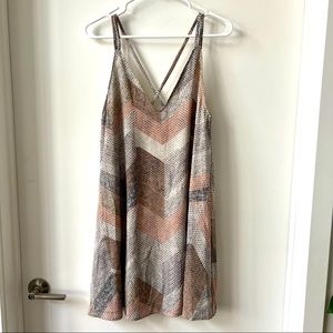 V-neck crossback color block dress